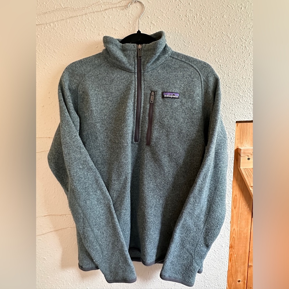 Patagonia Zip up. Men’s size S